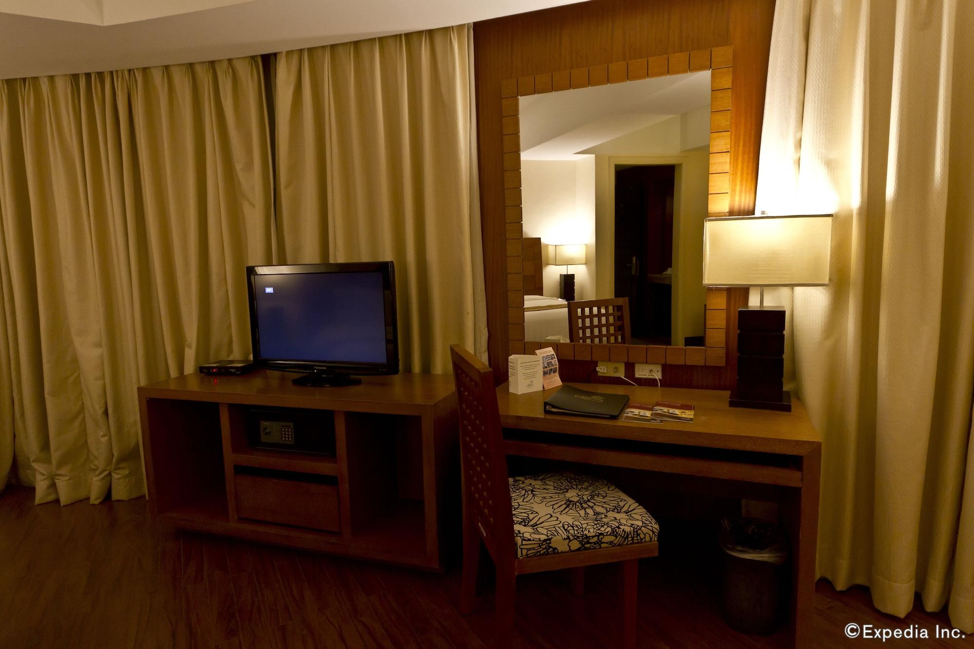 Crown Regency Hotel & Towers Cebu Екстер'єр фото
