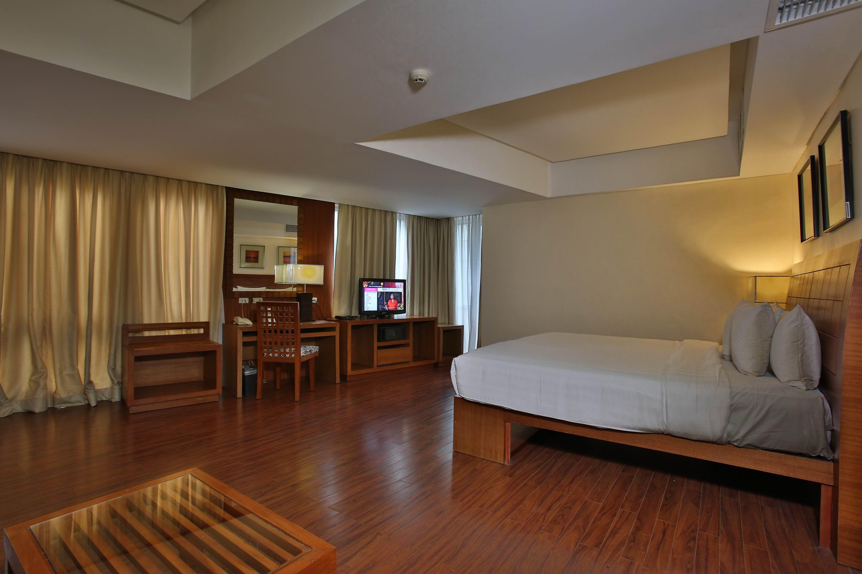 Crown Regency Hotel & Towers Cebu Екстер'єр фото