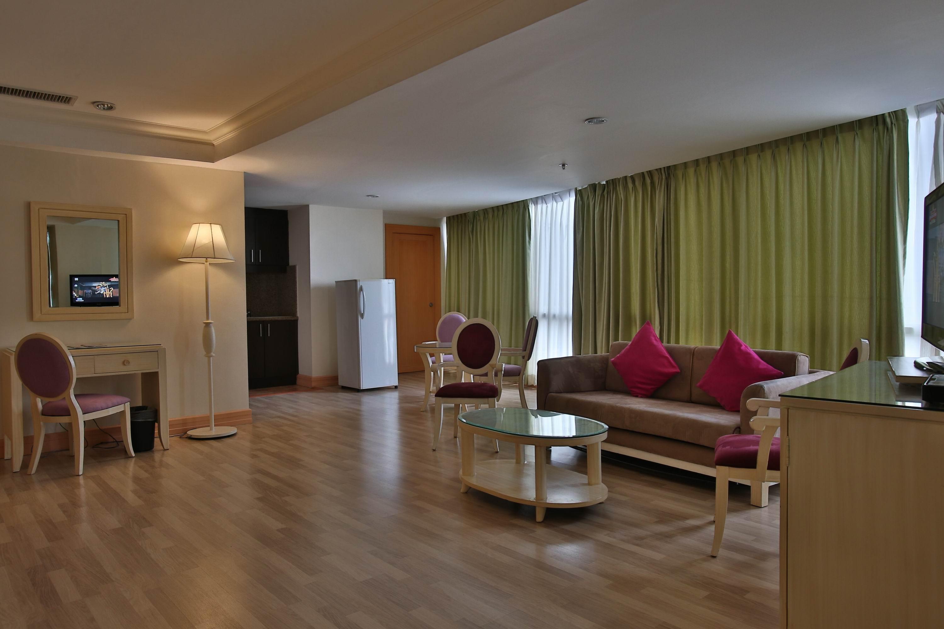 Crown Regency Hotel & Towers Cebu Екстер'єр фото