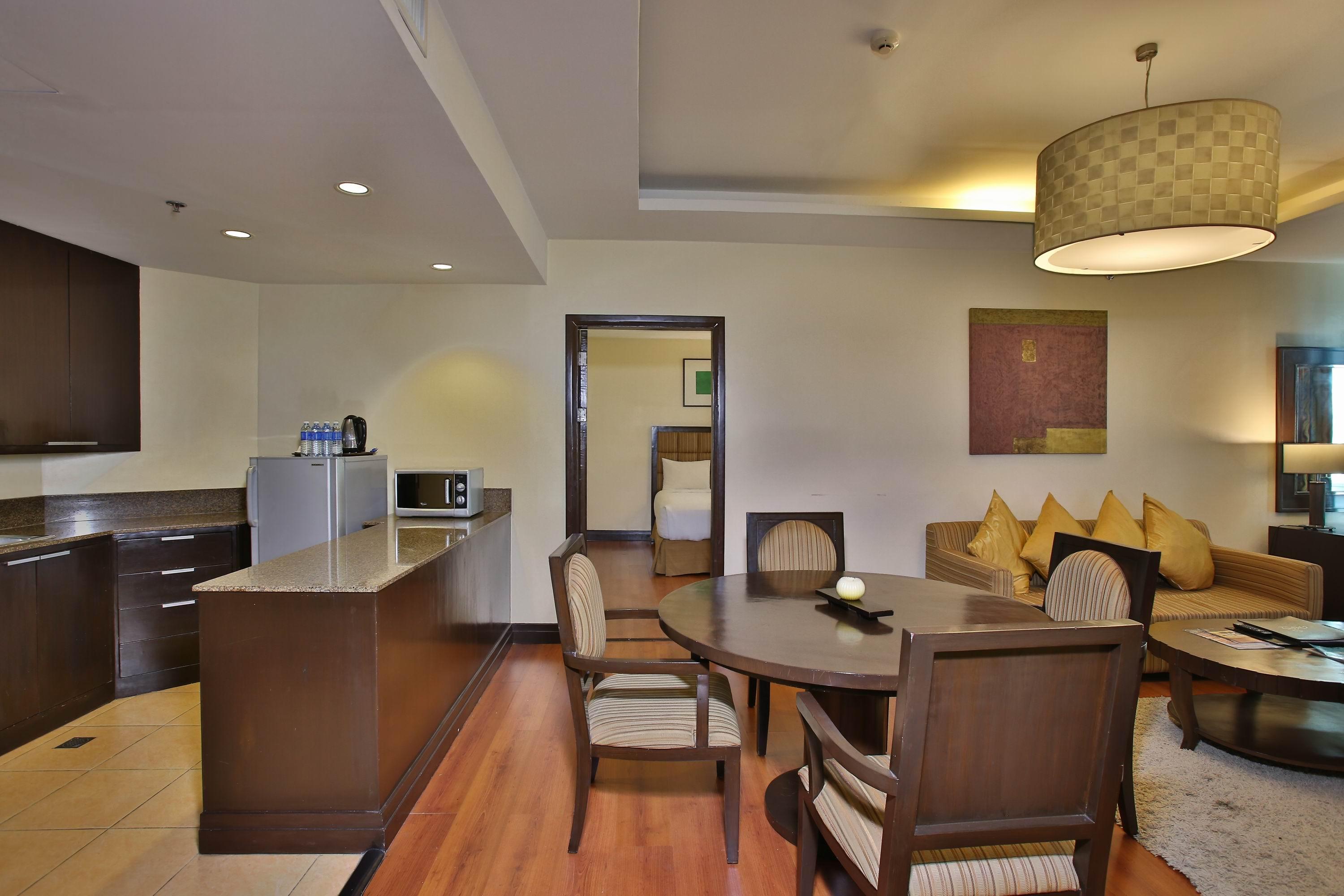Crown Regency Hotel & Towers Cebu Екстер'єр фото