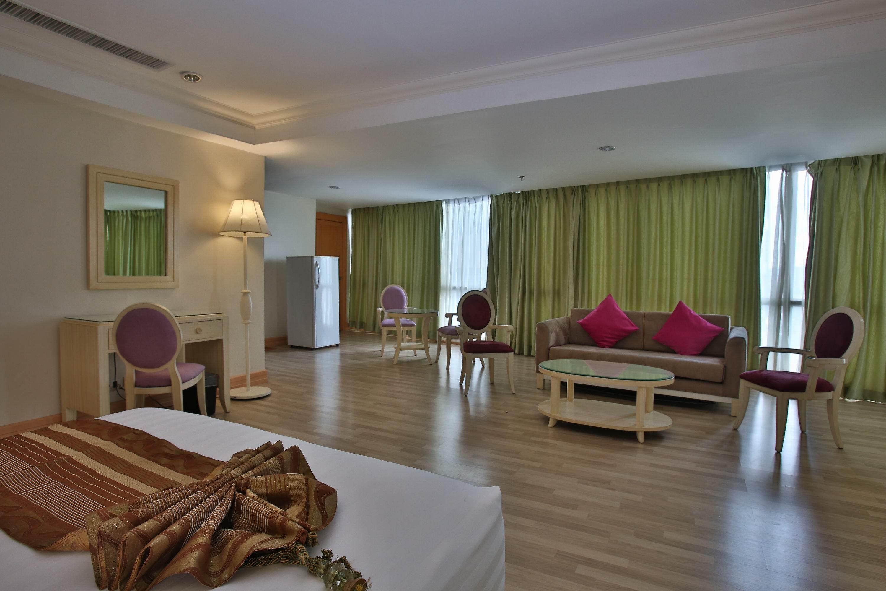 Crown Regency Hotel & Towers Cebu Екстер'єр фото