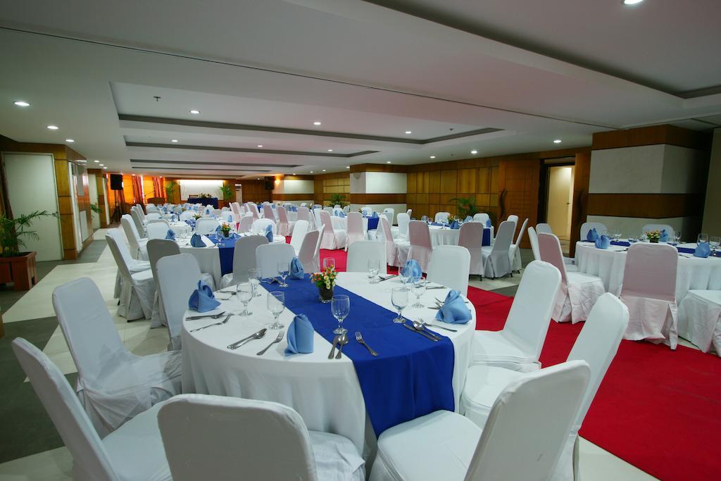 Crown Regency Hotel & Towers Cebu Екстер'єр фото